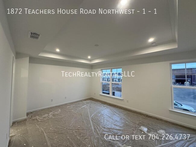 Building Photo - 1872 Teachers House Rd NW