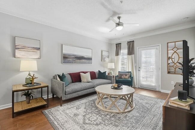 Building Photo - The Glen at Alexander Apartments