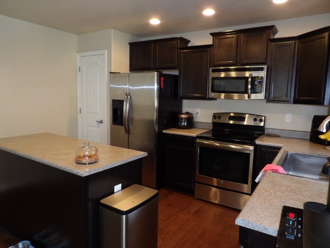 Building Photo - 6127 Journey Dr