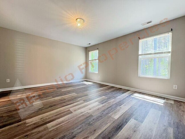 Building Photo - 1208 Golden Eagle Dr