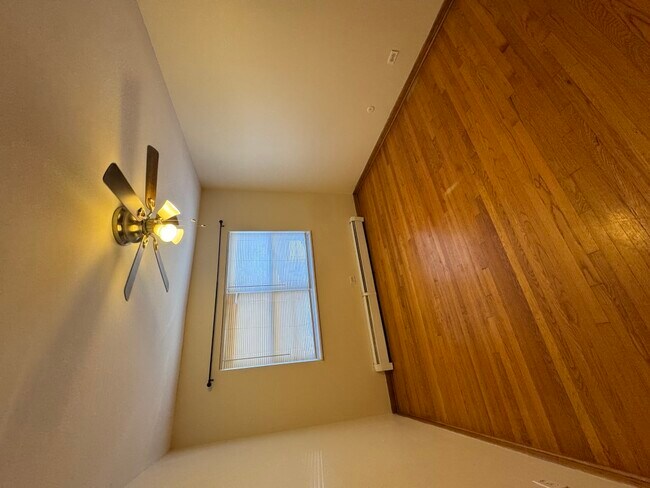 Building Photo - 3057 N Narragansett Ave