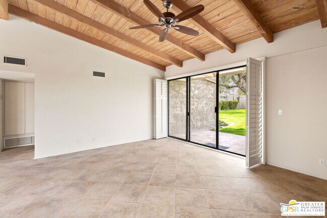 Building Photo - 867 N Calle De Pinos