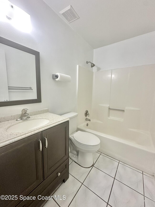 Building Photo - 5055 Canoni Pl
