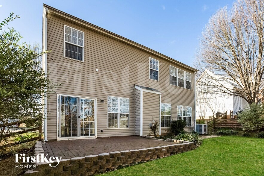 Building Photo - 13214 Ballara Pl