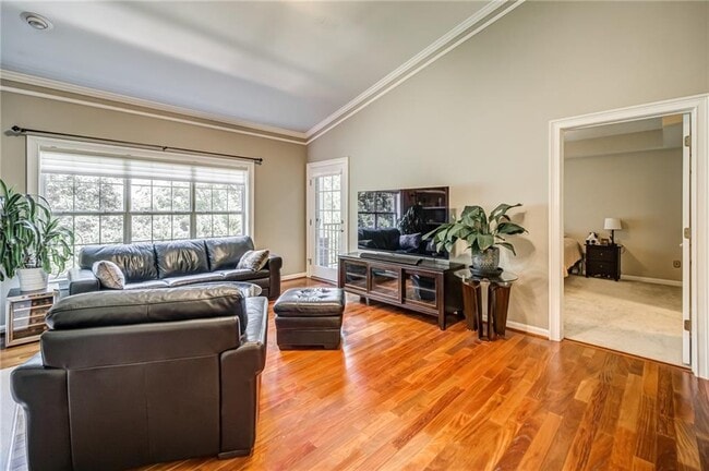 Building Photo - 3275 Lenox Rd NE