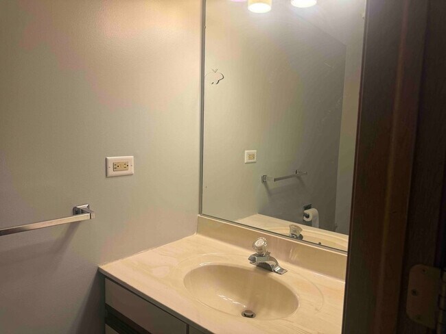 Building Photo - 1477 Garnet Cir
