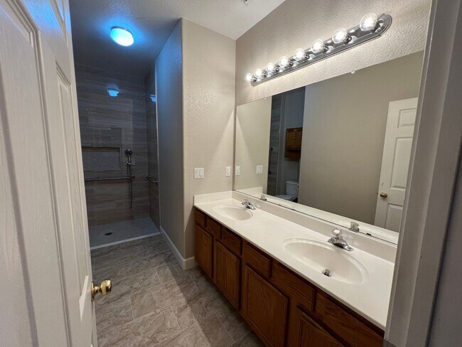 Building Photo - 4-bedroom single story in Sylvan School Di...