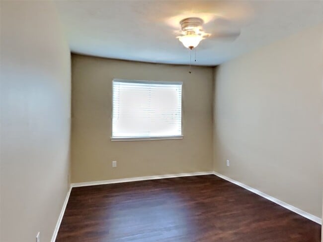 Building Photo - 14231 Bonham Oaks Ln