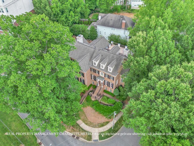 Building Photo - 529 Queens Rd