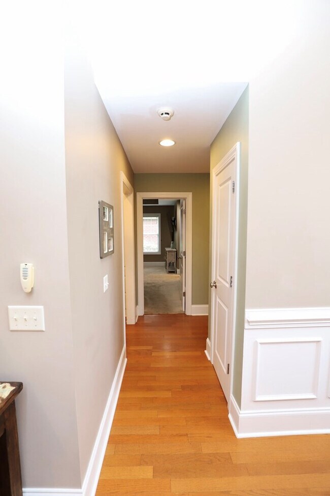 Building Photo - 1280 Winyah St