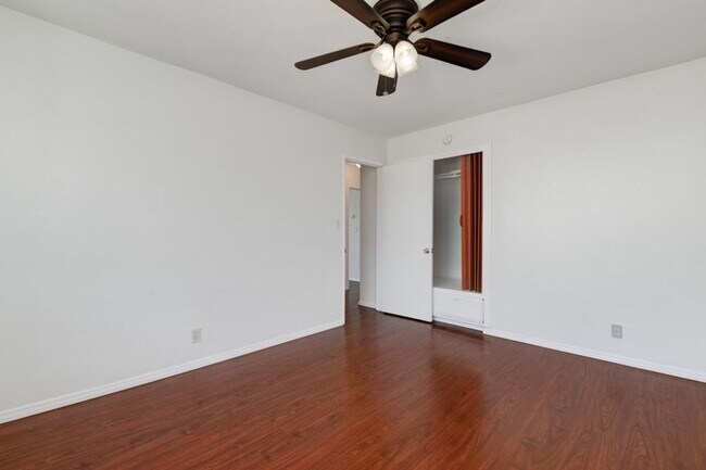 Building Photo - 617-617 Truly Terrace