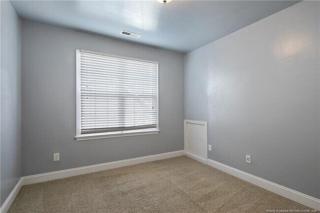 Building Photo - 147 Lamplighter Way