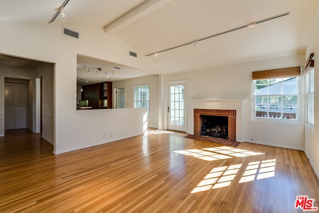 Building Photo - 1616 Ashland Ave