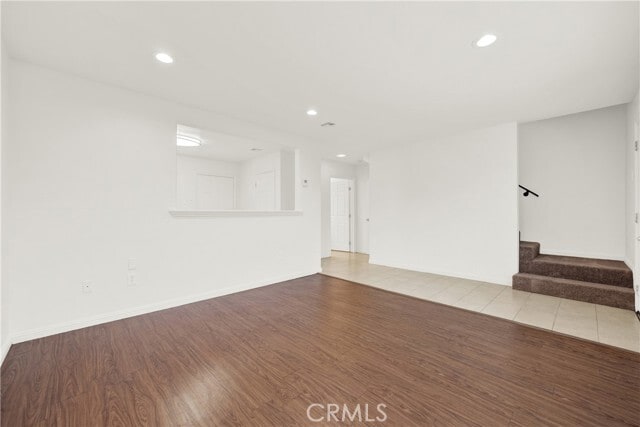 Building Photo - 980 E Mission Ave