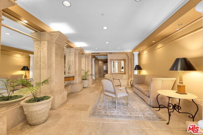 Building Photo - 128 N Swall Dr