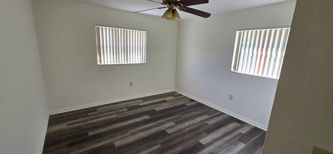 Building Photo - 107 Van Allen Ave NW