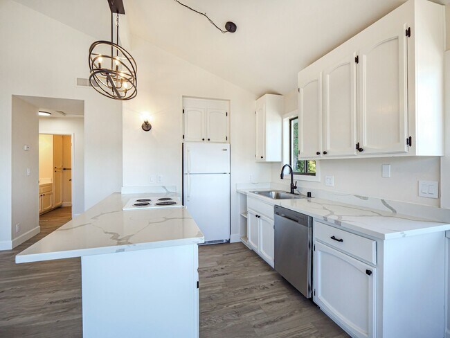 Building Photo - 190 El Camino Medio