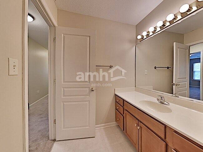 Building Photo - 1610 Polte Ln