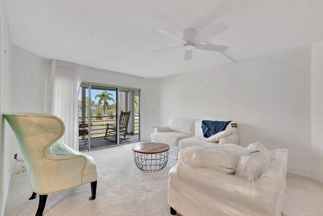 Building Photo - 3590 Via Poinciana