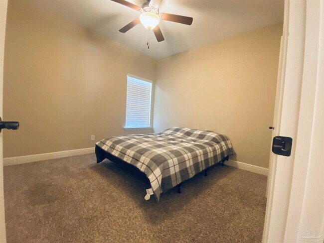 Building Photo - 1671 Eagle Terrace