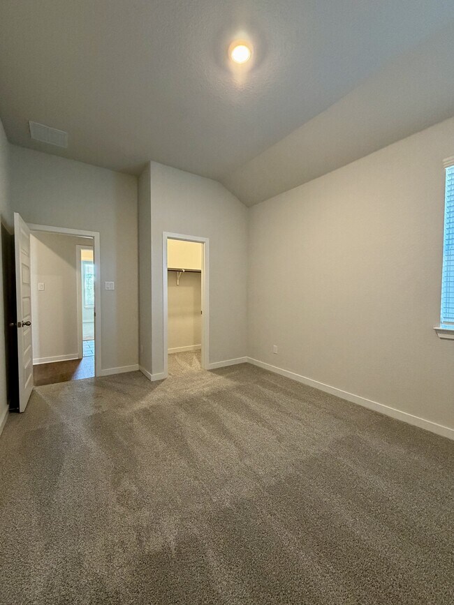 Building Photo - 14427 Inspiration Pt