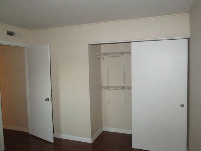 Second bedroom closet - 3530 Parkmoor Village Dr