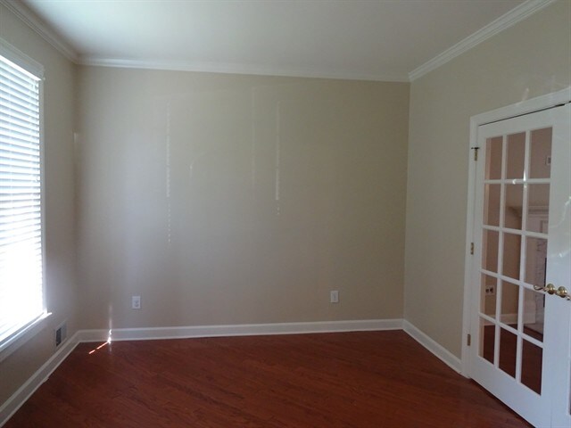 Building Photo - 2401 Weatherstone Cir SE