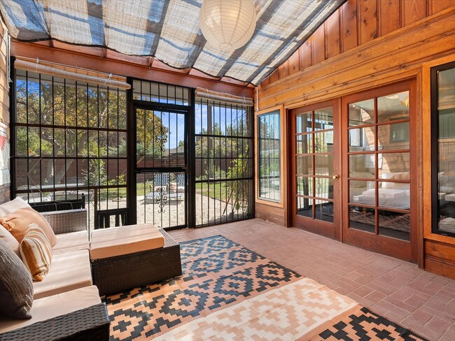 Building Photo - Dream Home