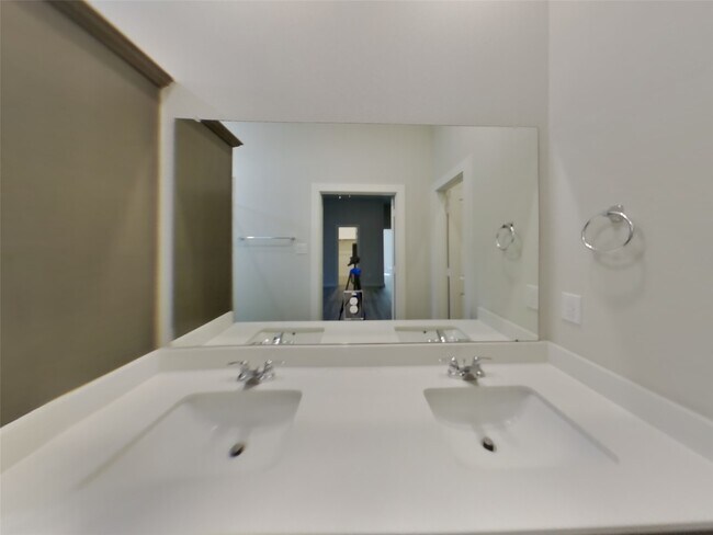 Building Photo - 4918 San Fabiano Ct