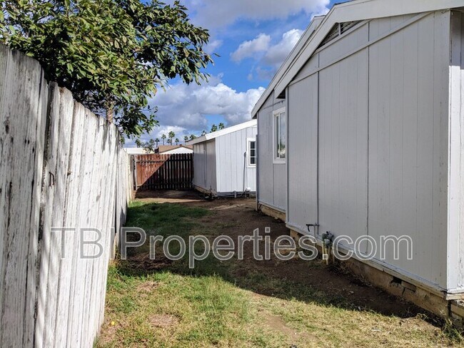 Building Photo - 3410 Sparrow Cir