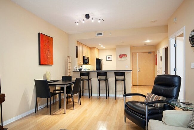 Building Photo - Fully Furnished 1 bedroom, 1 bath located in The Discovery Building!