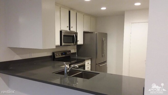 Building Photo - 2 br, 2 bath House - 2603 N Whitewater Clu...