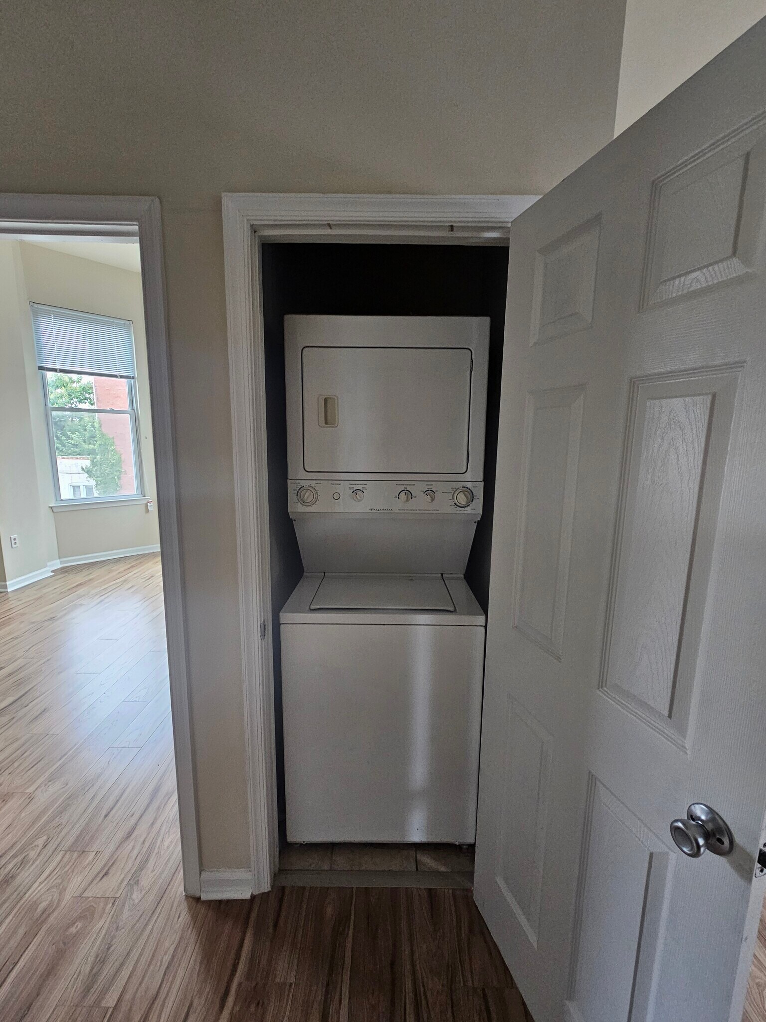 Washer/Dryer - 1012 W Lafayette Ave