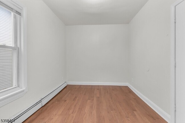 Building Photo - 66 N 15th St