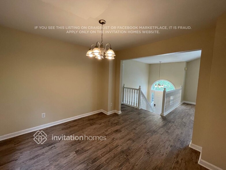 Building Photo - 6390 Harvester Cir