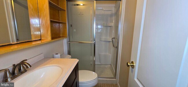 Building Photo - 9004 Flicker Pl