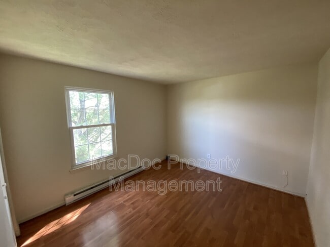 Building Photo - 624 Highview Ct