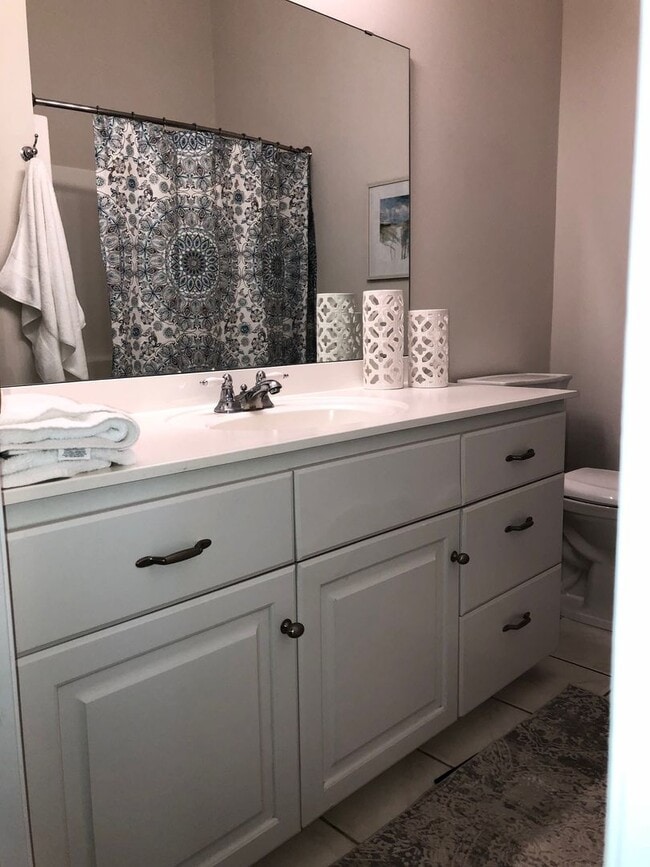 Building Photo - Rochester Executive Home