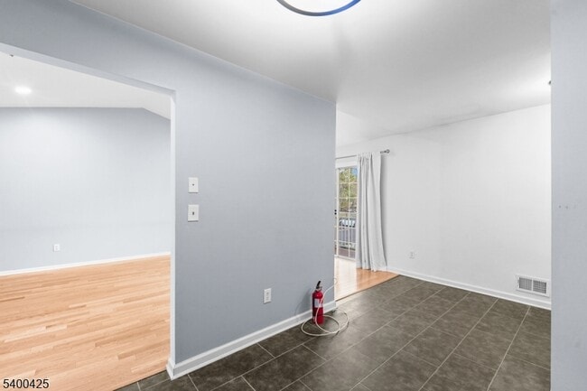 Building Photo - 176 Potomac Dr