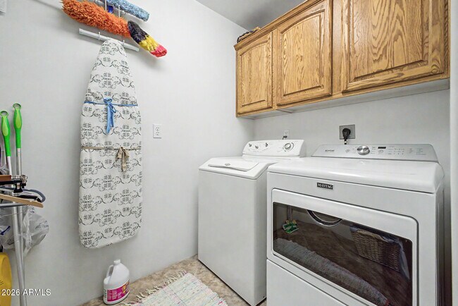 Building Photo - 6540 E Redmont Dr