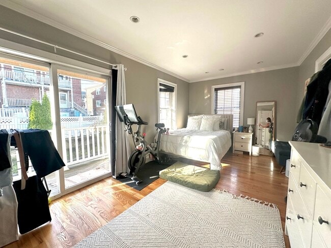 Building Photo - 48 Chelmsford St