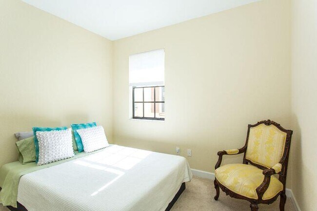 Building Photo - 10426 Wellington Parc Dr