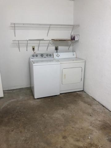 Building Photo - 1083 Goldenrod Rd