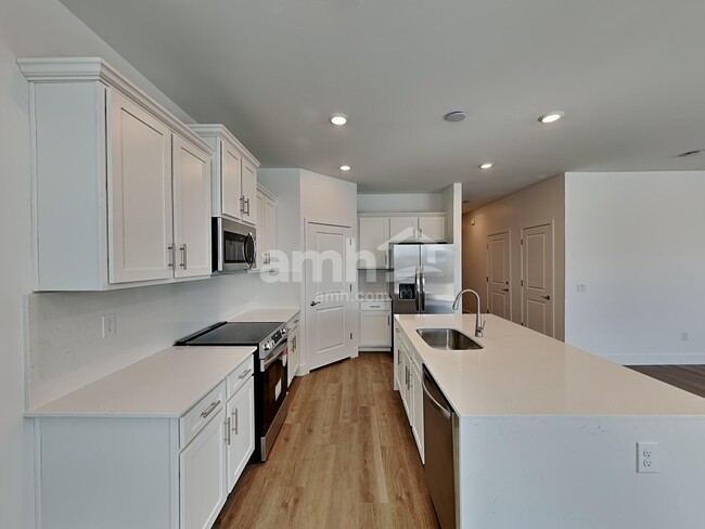 Building Photo - 9668 Harkes Dr