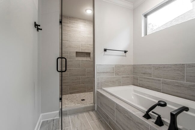 Building Photo - 306 Kanis Ridge Dr