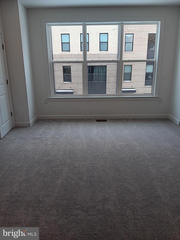 Building Photo - 4951 Longmire Wy