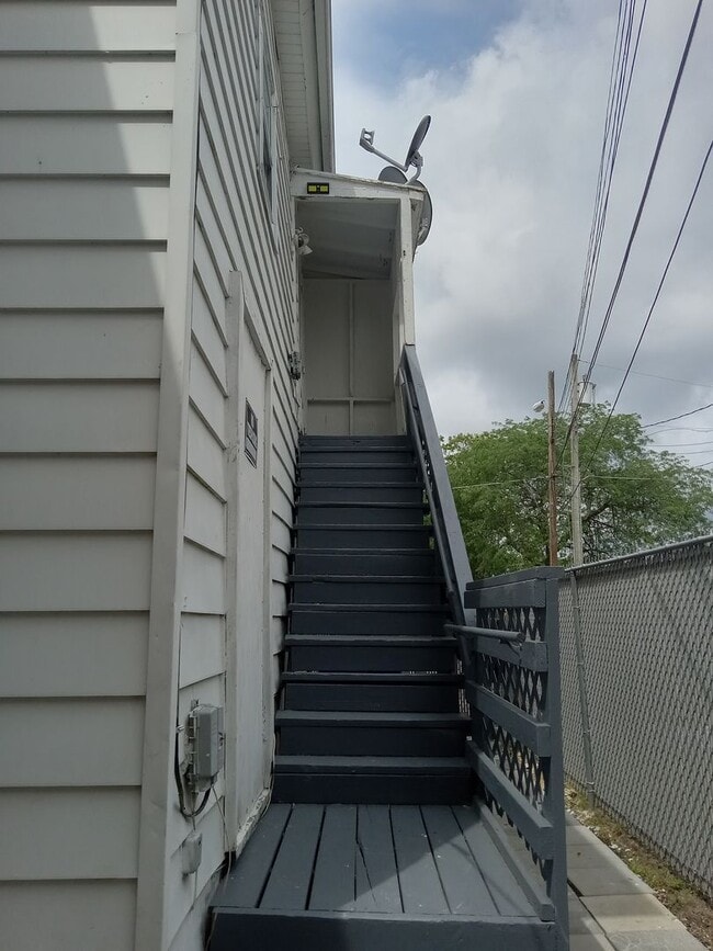 Building Photo - 26-28 E Pine St.