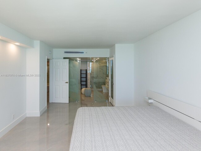 Building Photo - 2501 S Ocean Dr