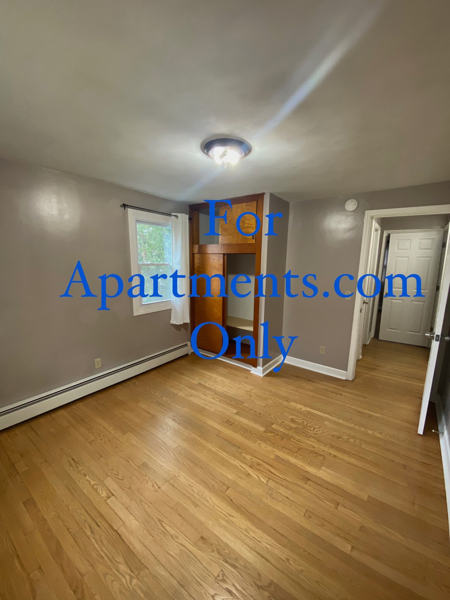 Building Photo - 105 Hunt Ave