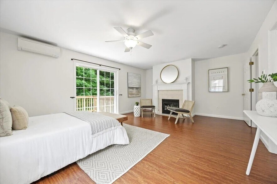 Building Photo - 14 Woodside Dr